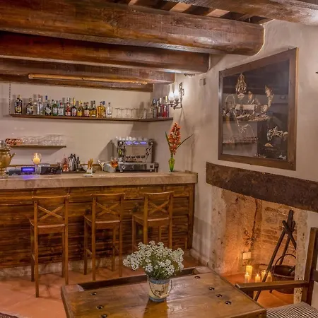 Hotel Borgo Petroro *