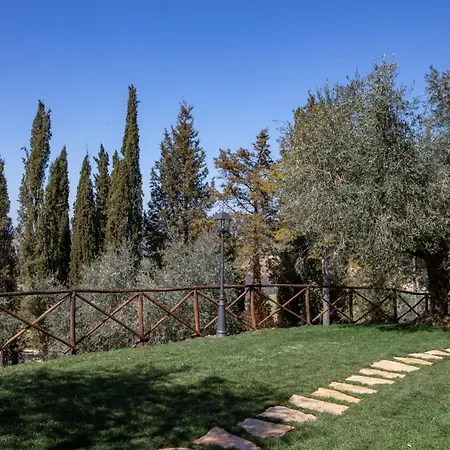 Borgo Petroro تودي