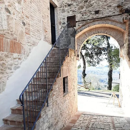 Borgo Petroro 3*