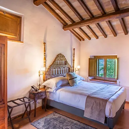 Borgo Petroro Hotel 3*