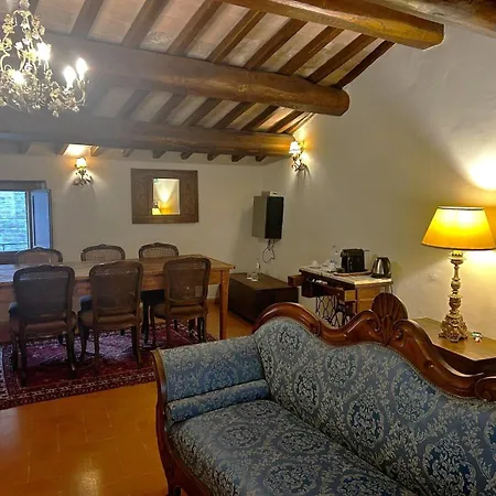 Borgo Petroro *