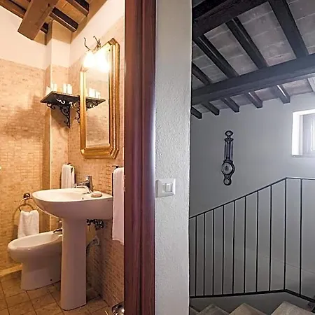 Borgo Petroro 3*