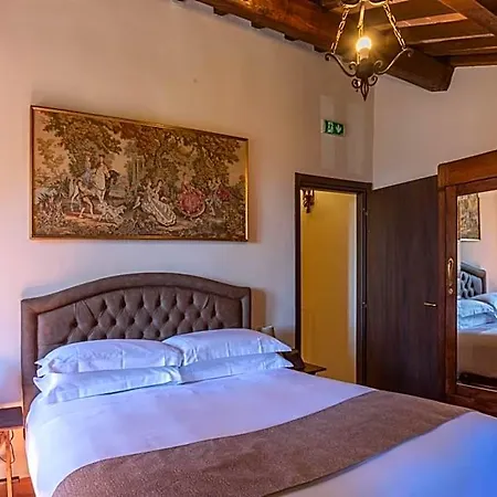 Borgo Petroro 3*