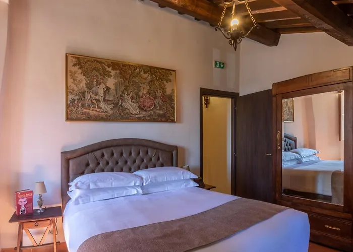 Borgo Petroro تودي