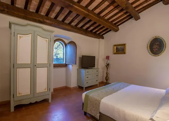 Borgo Petroro Hotel 3*