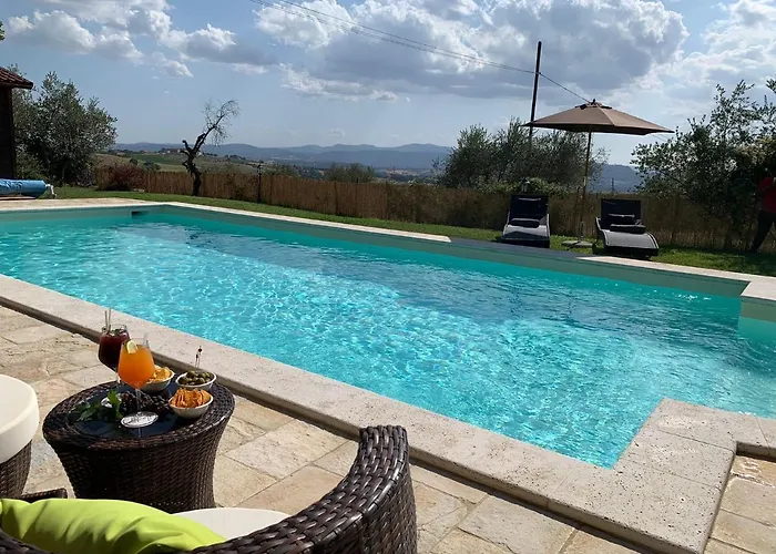 Borgo Petroro تودي