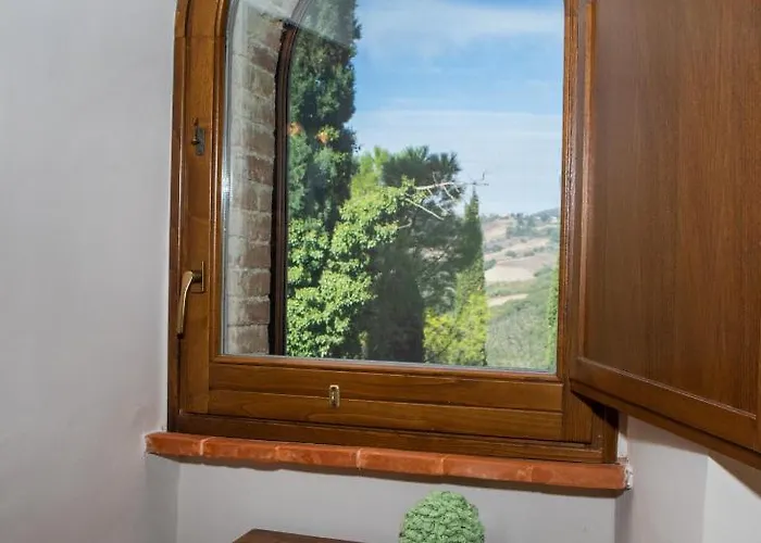 فندق Borgo Petroro