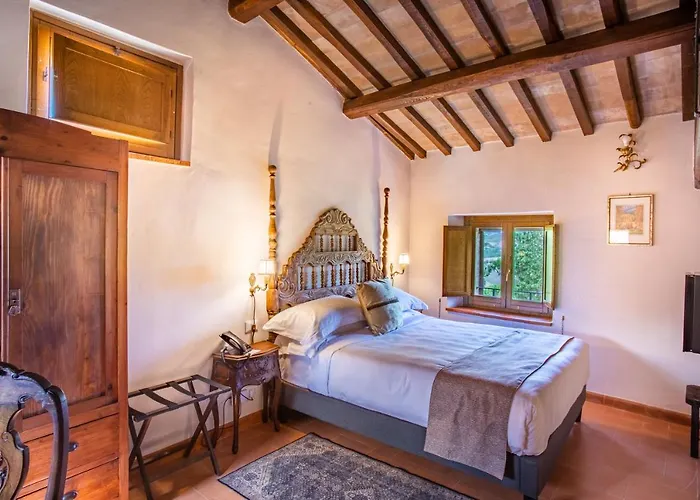 Borgo Petroro فندق 3*