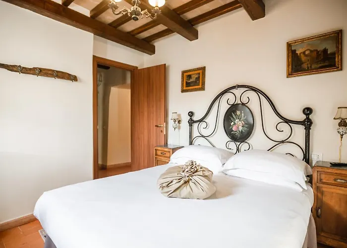 Borgo Petroro تودي