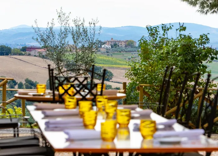 فندق Borgo Petroro تودي